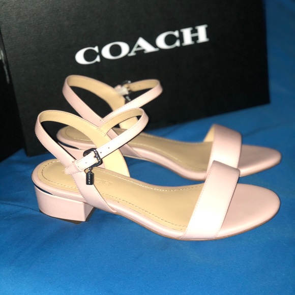 Coach Ida Sandal - Picture 2 of 5